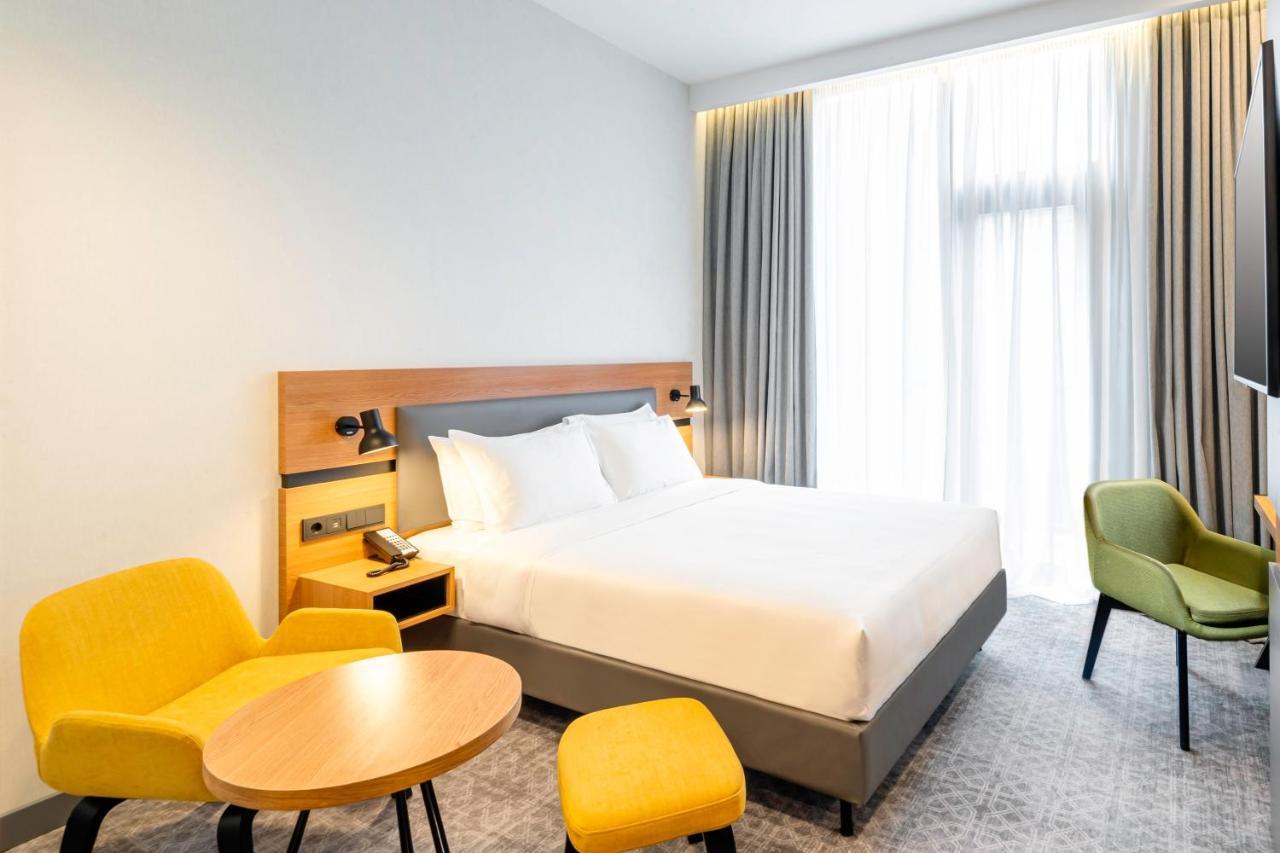 Holiday Inn Yerevan - Republic Square By Ihg Luaran gambar