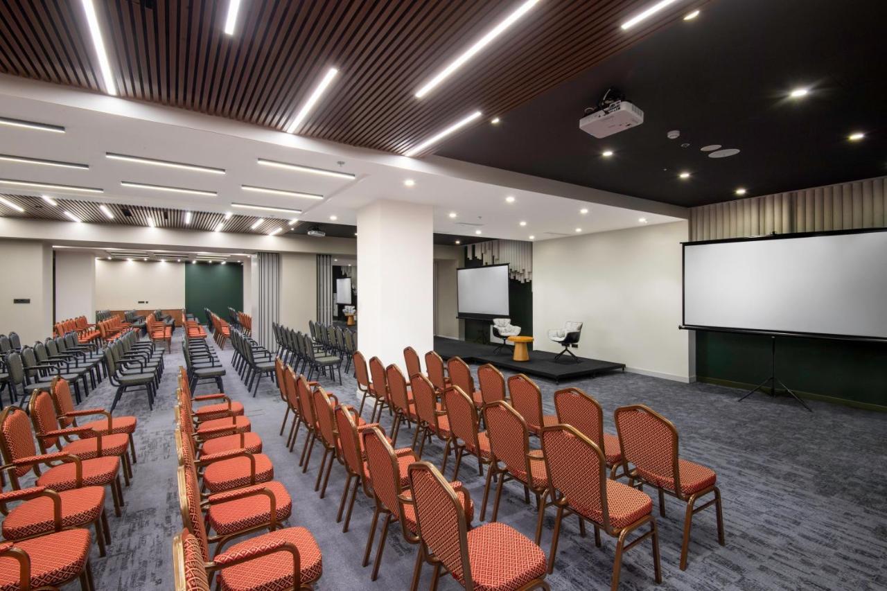Holiday Inn Yerevan - Republic Square By Ihg Luaran gambar