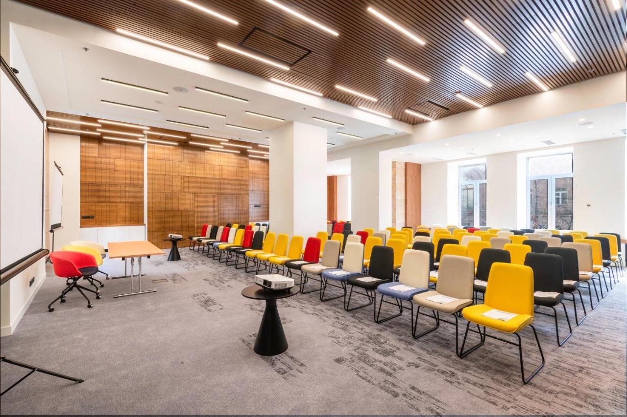 Holiday Inn Yerevan - Republic Square By Ihg Luaran gambar