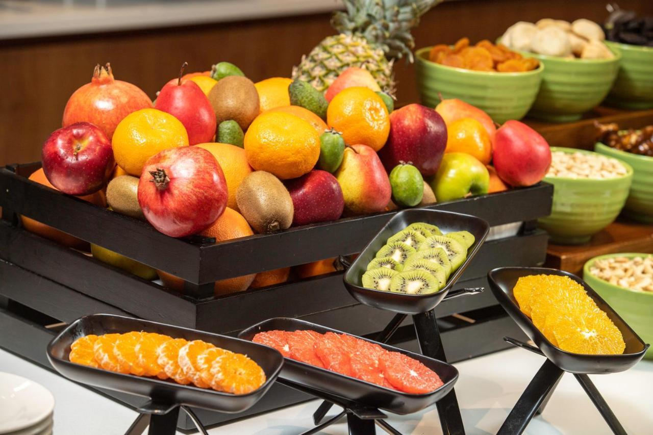 Holiday Inn Yerevan - Republic Square By Ihg Luaran gambar