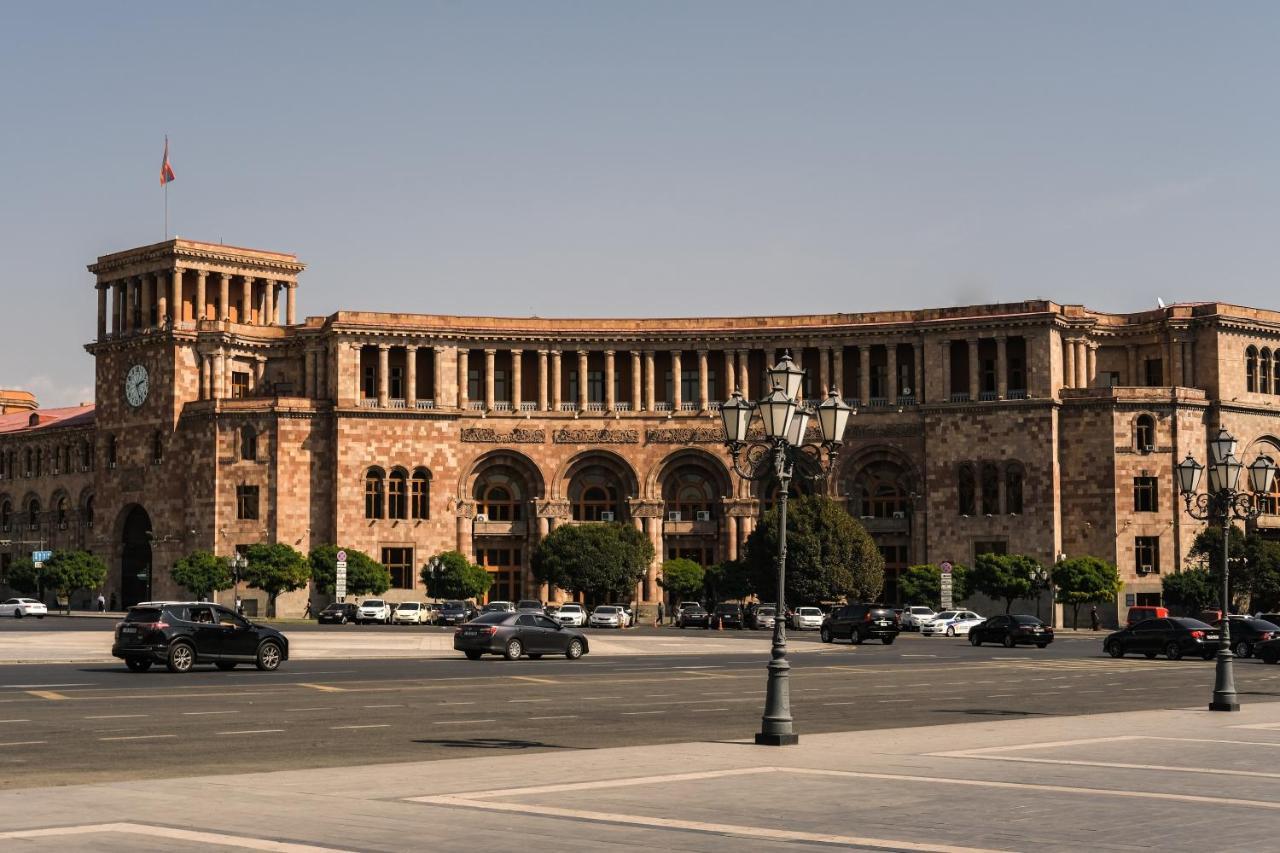 Holiday Inn Yerevan - Republic Square By Ihg Luaran gambar