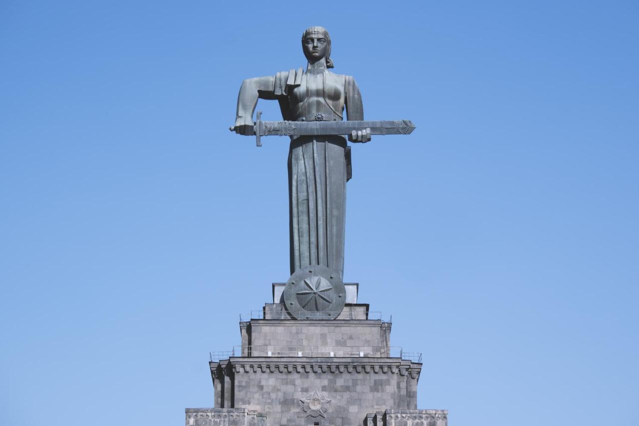 Holiday Inn Yerevan - Republic Square By Ihg Luaran gambar